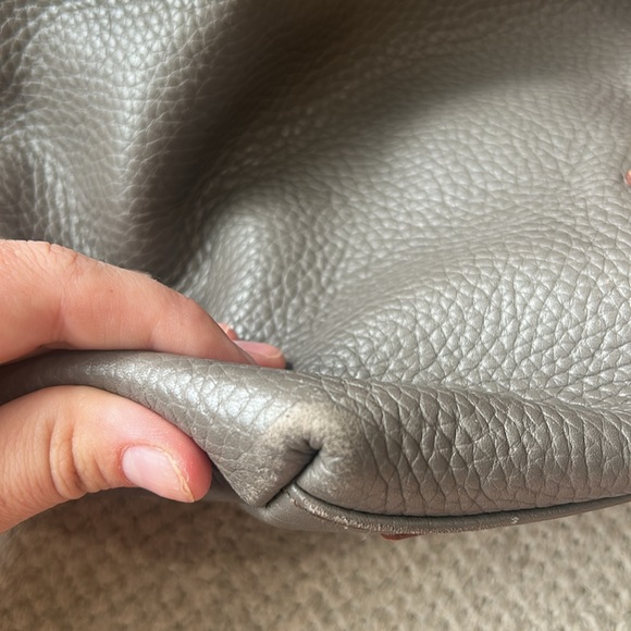 🦆Dooney & Bourke Soft Pebbled Leather Shoulder Tassel Bag - Picture 12 of 12